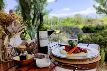 Imagen de presentación de laur Almuerzo